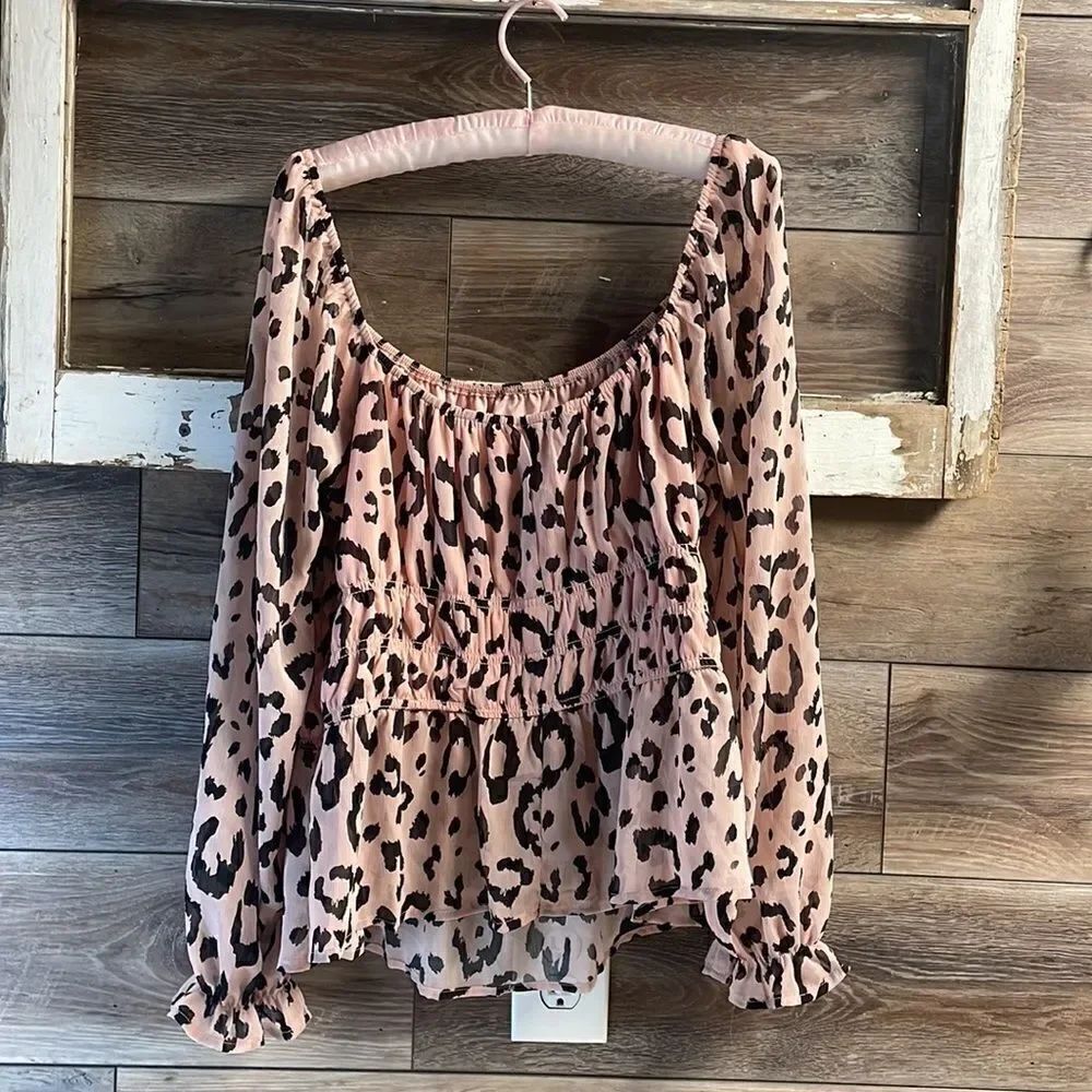 Mi Ami Ladies Pink and Black Animal Print Flowy Long Sleeve Blouse, Size 2X